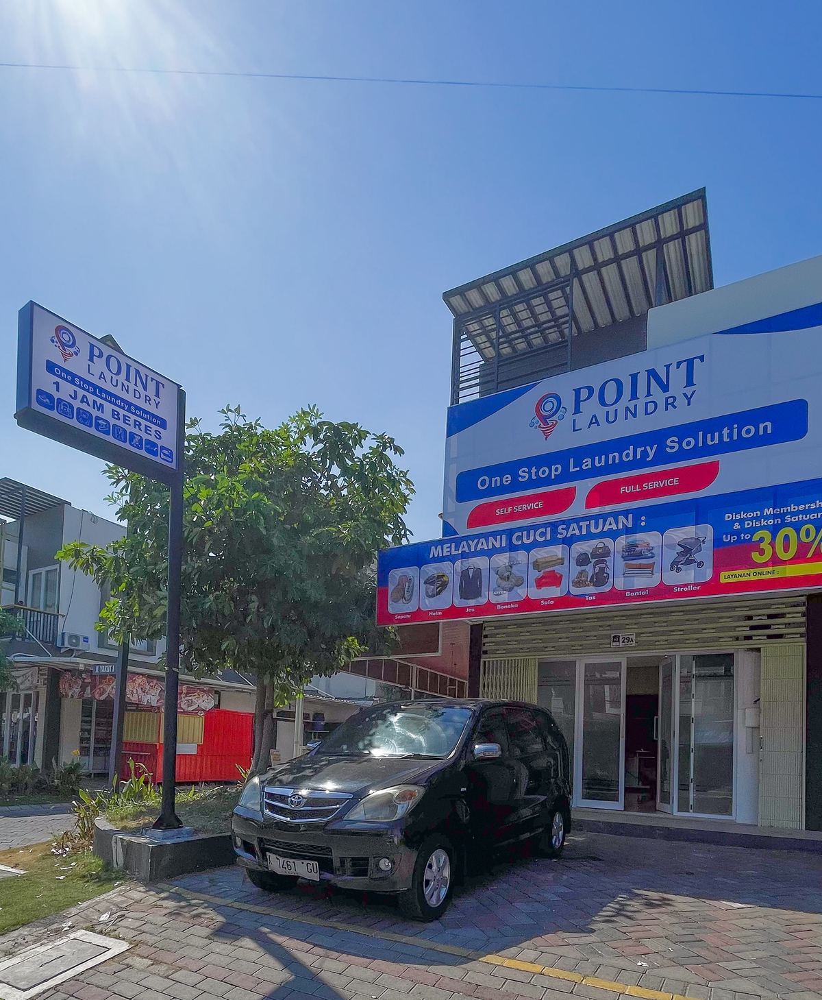 Tampak depan Point Laundry, Jl. Safir No 29A, Suci, Manyar, Gresik